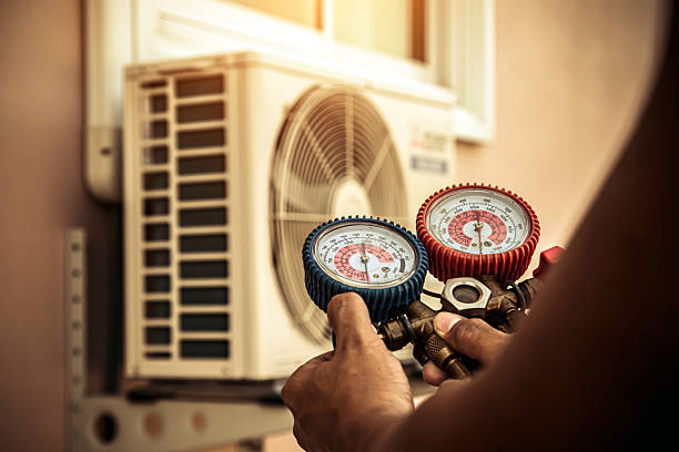 Professional Ac Installation technician working in Shelby, IN